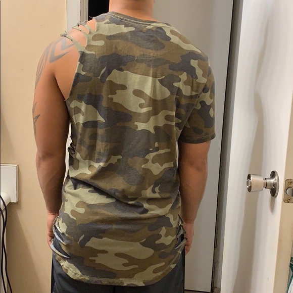 Pacsun Camo distressed shirt - Picture 3 of 8